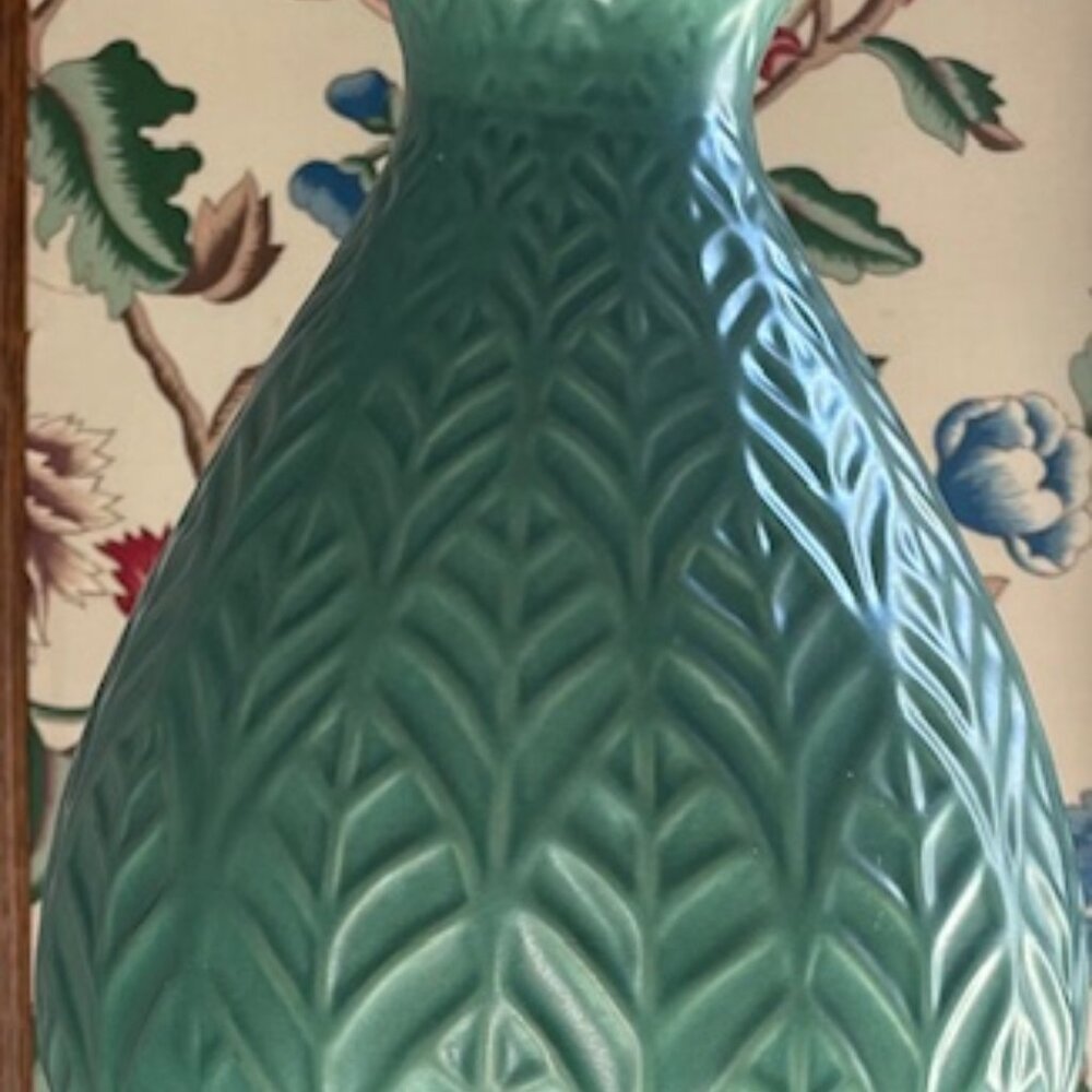 Beautiful Rare Jonathan Adler Vase